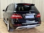 Mercedes-Benz ML-klasse 350 *Panoramadak* Leder / Elek. Trekhaak / Luchtvering / Stoelverwarming / Elek.Stoelen / Navigatie / Cruise / 21'' LMV