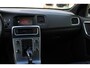 Volvo V60 T3 Polar+ Dynamic | Camera achter | Cruise control | Afneembare trekhaak | Stoelverwarming voor | Binnenspiegel automatisch dimmend | Lederen bekleding | Regensensor | Navigatiesysteem |