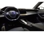 Peugeot 408 e-408 GT Avantage 58 kWh | WLTP 453Km | Elektrische Achterklep | Adaptieve Cruise Control | Parkeer Sensoren Achter | Navigatie | DAB+ | Apple Carplay & Android Auto |
