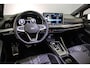 Volkswagen Golf R-Line Edition 1.5 eTSI 150pk DSG Automaat Panoramadak, Harman Kardon audio, Adaptive cruise control, LED matrix koplampen, Navigatie