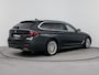BMW 5-Serie Touring 530e xDrive Business Edition Plus | Panoramadak | Camera | Lederen Bekleding | Stoelverwarming + Stoelventilatie |