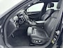 BMW 5-Serie Touring 530e xDrive Business Edition Plus | Panoramadak | Camera | Lederen Bekleding | Stoelverwarming + Stoelventilatie |