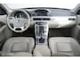 Volvo XC70 2.4 D5 Summum AWD | Schuifdak | LED | Leder | Trekhaak | Navigatie | Rijklaarprijs |