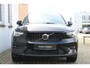 Volvo XC40 T4 Automaat Recharge R-Design | All Season banden | Panoramadak | Adaptieve Cruise Control | BLIS | Elek. Bed. voorstoel met Memory | Verwarmbaar stuurwiel | Verwarmbare voorstoelen | 360 graden camera | Harman Kardon geluidsinstallatie | Extra getint glas |