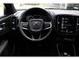 Volvo XC40 T4 Automaat Recharge R-Design | All Season banden | Panoramadak | Adaptieve Cruise Control | BLIS | Elek. Bed. voorstoel met Memory | Verwarmbaar stuurwiel | Verwarmbare voorstoelen | 360 graden camera | Harman Kardon geluidsinstallatie | Extra getint glas |