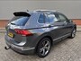 Volkswagen Tiguan 1.4 TSI ACT Business R-Line December Actie van €24450 voor €23950 | Panoramadak | Trekhaak |