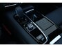 Volvo V60 2.0 T6 Plug-in Hybrid AWD Plus Dark | HEICO Sportuitlaat Met Klepbediening | HEICO Bodykit | Diffusor | Voorspoiler | Zijskirts | Spoorverbreders | 19 Inch Lichtmetalen Velgen | Lederen Bekleding | Panoramadak | Getint Glas | Elektrisch Verstelbare Voorstoelen Met Geheugen | High Performance Audiosysteem | Google Services |
