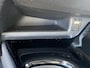 Toyota C-HR 1.8 Hybrid Bi-Tone Plus Trekhaak, dodehoek detectie, navigatie, stoel- & stuurverwarming, achteruitrij camera, parkeersensoren, lederen bekleding, Volledig dealeronderhouden