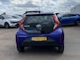 Toyota Aygo X 1.0 VVT-i MT Play Apple CarPlay/Android Auto navigatie, achteruitrij camera, Nieuw geleverd, NL-auto, 1e eign. adaptieve cruise control,