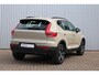 Volvo XC40 B4 Automaat Plus Dark | Verwarmbare voorstoelen | Verwarmbaar stuurwiel | Premium sound by Harman Kardon | Verwarmbaar voorruit | Semi elektrische trekhaak| 18 inch Lichtmetalen velgen