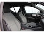 Volvo XC40 B4 Automaat Plus Dark | Verwarmbare voorstoelen | Verwarmbaar stuurwiel | Premium sound by Harman Kardon | Verwarmbaar voorruit | Semi elektrische trekhaak| 18 inch Lichtmetalen velgen