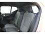 Volvo XC40 B4 Automaat Plus Dark | Verwarmbare voorstoelen | Verwarmbaar stuurwiel | Premium sound by Harman Kardon | Verwarmbaar voorruit | Semi elektrische trekhaak| 18 inch Lichtmetalen velgen