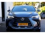 Lexus NX 350h*Fabrieksg.t/m06-2032!*1ste Eig.*Perfect Lexus Onderh.*BTW*ACC/360Camera/Stoelverw./Stuurwielverw./Leder/Dodehoek/Apple Carplay-Android/Keyless Entry+Go/Parkeersens.V+A/18 inch LM*
