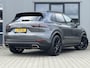 Porsche Cayenne 3.0 340 PK | Achteras besturing | Pano dak | Trekhaak | Leder dashboard | Luchtvering