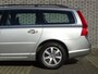 Volvo V70 1.6 T4 Momentum Automaat | Afneembare trekhaak |