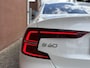 Volvo S60 2.0 B4 Plus Dark | Panoramisch schuif-/kanteldak | Elektrisch inklapbare trekhaak | Adaptive Cruise Control | Stoelverwarming voor + achter