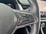 Renault Captur 1.6 E-Tech Plug-In Hybrid 160 Intens | Elektrische Stoelen | Trekhaak | Dakrails | Stoelverwarming | Groot Scherm | All Seasons | Navigatie | Climate Control | Achteruitrijcamera + Parkeersensoren | Luxe Versnellingspook | Apple CarPlay/Android Auto