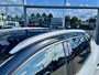 Renault Captur 1.6 E-Tech Plug-In Hybrid 160 Intens | Elektrische Stoelen | Trekhaak | Dakrails | Stoelverwarming | Groot Scherm | All Seasons | Navigatie | Climate Control | Achteruitrijcamera + Parkeersensoren | Luxe Versnellingspook | Apple CarPlay/Android Auto