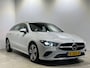 Mercedes-Benz CLA Shooting Brake 200 Business Solution Luxury | Navigatie | LM Velgen 17" | Elektrisch Glazen Panoramadak | Voorstoelen Verwarmd | Cruise Control | Airco |