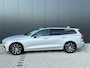 Volvo V60 T6 Plug-in hybrid AWD Ultra Dark | Panoramadak | Head-up Display | Harman Kardon | Leder | Adaptieve Cruise Control | Trekhaak |