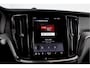 Volvo V60 2.0 T6 Plug-in hybrid AWD Ultra Dark | S/K-panodak | Bowers/Wilkens | Dig. Cockpit | Adapt. Cruise | Memory Stoelen | Elek. Klep | Stoel-+stuurverw. | 360 Camera | NAV+App. Connect | Elek. trekhaak | LM 19" |