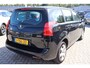 Peugeot 5008 1.6 HDi Active 5p. Navigatie, Panoramadak, Cruise control, Climate control, Camera