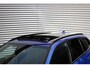 BMW 3-Serie Touring 320i M sport // Portimao Blue | BTW auto | Panoramadak | Trekhaak | Sfeerverlichting | CarPlay & Android Auto