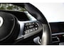 BMW 3-Serie Touring 320i M sport // Portimao Blue | BTW auto | Panoramadak | Trekhaak | Sfeerverlichting | CarPlay & Android Auto
