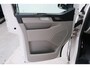 Volkswagen Transporter 2.0 TDI 150PK L2H1 - N.A.P. Airco, Cruise, Trekhaak.
