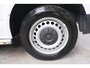Volkswagen Transporter 2.0 TDI 150PK L2H1 - N.A.P. Airco, Cruise, Trekhaak.