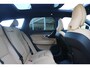 Volvo V90 T6 350PK Recharge AWD Plus Bright | Adaptieve Cruise Control met Pilot Assist | Luchtvering | Geventileerde voorstoelen | Harman Kardon audio | Elektrisch bedienbaar Panoramisch Schuif-/Kanteldak | Elektrische voorstoelen |Stoel- en stuurverwarming | Park Assist voor + achter | 360 Parkeercamera | Getint glas achter | Blind Spot Information System | Keyless Entry | Apple CarPlay | 20'' Lichtmetalen wielen