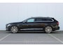 Volvo V90 T6 Automaat Recharge AWD Plus Bright | Demo Deal | Adaptieve Cruise Control met Pilot Assist | Luchtvering | Geventileerde voorstoelen | Harman Kardon audio | Elektrisch bedienbaar Panoramisch Schuif-/Kanteldak | Elektrische voorstoelen |Stoel- en stuurverwarming | Park Assist voor + achter | 360 Parkeercamera | Getint glas achter | Blind Spot Information System | Keyless Entry | Apple CarPlay | 20'' Lichtmetalen wielen
