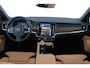Volvo V90 T6 Automaat Recharge AWD Plus Bright | Demo Deal | Adaptieve Cruise Control met Pilot Assist | Luchtvering | Geventileerde voorstoelen | Harman Kardon audio | Elektrisch bedienbaar Panoramisch Schuif-/Kanteldak | Elektrische voorstoelen |Stoel- en stuurverwarming | Park Assist voor + achter | 360 Parkeercamera | Getint glas achter | Blind Spot Information System | Keyless Entry | Apple CarPlay | 20'' Lichtmetalen wielen