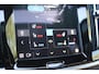 Volvo V90 T6 Automaat Recharge AWD Plus Bright | Demo Deal | Adaptieve Cruise Control met Pilot Assist | Luchtvering | Geventileerde voorstoelen | Harman Kardon audio | Elektrisch bedienbaar Panoramisch Schuif-/Kanteldak | Elektrische voorstoelen |Stoel- en stuurverwarming | Park Assist voor + achter | 360 Parkeercamera | Getint glas achter | Blind Spot Information System | Keyless Entry | Apple CarPlay | 20'' Lichtmetalen wielen