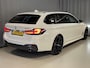BMW 5-Serie Touring 530e High Executive M Sport 20"/Soft Close/Active Steering/Panoramadak/Laser LED/Leder/Head-up/Keyless/Stoelverwarming + koeling/Adaptieve cruise/Dodehoek/Camera/Apple Carplay & Android Auto