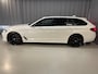 BMW 5-Serie Touring 530e High Executive M Sport 20"/Soft Close/Active Steering/Panoramadak/Laser LED/Leder/Head-up/Keyless/Stoelverwarming + koeling/Adaptieve cruise/Dodehoek/Camera/Apple Carplay & Android Auto