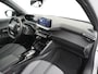 Peugeot e-2008 EV Allure 54 kWh 156 pk | Parkeersensoren Voor en Achter | LED Koplampen | Keyless Start | DAB Ontvanger | Climate Control | Cruise Control | 17" Lichtmetalen Velgen | Apple Carplay/Android Auto |