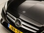 Mercedes-Benz C-klasse Estate 300e PHEV AMG Sport 320Pk Automaat (APPLE CARPLAY, GROOT NAVI, CAMERA, ELEK SPORTSTOELEN, ADAPTIVE CRUISE, STOELVERWARMING, GETINT GLAS, TREKHAAK, NIEUWSTAAT)