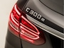 Mercedes-Benz C-klasse Estate 300e PHEV AMG Sport 320Pk Automaat (APPLE CARPLAY, GROOT NAVI, CAMERA, ELEK SPORTSTOELEN, ADAPTIVE CRUISE, STOELVERWARMING, GETINT GLAS, TREKHAAK, NIEUWSTAAT)