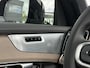 Volvo XC90 T8 Plug-in hybrid AWD AUT8 455PK Ultra Dark | **DIRECT LEVERBAAR**FULL OPTION** Platinum grey | Nappa Leder met ventilatie en massage Cardamom | 22 inch lichtmetalen velgen | Luchtvering | Bowers & Wilkins audio | Getint en gelamineerd glas