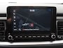 Kia Stonic 1.0 T-GDi MHEV DynamicPlusLine Navigatie - Camera - Climate control - Privacy glass - Keyless entry - Trekhaak - Fabrieksgarantie tot 02-2028