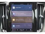 Volvo XC60 T6 Recharge AWD Plus Black Edition - LONG RANGE - Luchtvering - Panorama/schuifdak - IntelliSafe Assist & Surround - 360º Camera - Adaptieve LED koplampen - Verwarmde voorstoelen, stuur & achterbank - Parkeersensoren voor & achter - Elektr. bedienb. voorstoelen met geheugen - Head up display - Extra getint glas - 21' LMV