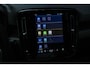 Volvo XC40 Recharge Pro | Trekhaak | 360 graden Camera | Panoramisch schuif-/kanteldak | All Season banden | Dodehoekbewaking | Apple Car Play | Elektrische achterklep | Elektrisch verstelbare bestuurdersstoel met memory |