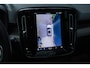 Volvo XC40 Recharge Pro | Trekhaak | 360 graden Camera | Panoramisch schuif-/kanteldak | All Season banden | Dodehoekbewaking | Apple Car Play | Elektrische achterklep | Elektrisch verstelbare bestuurdersstoel met memory |