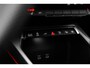 Audi A3 Sportback 45 TFSI e S edition Competition 272PK | SONOS Audio | Trekhaak | Dinamica-microvezel en kunstlederen bekleding | Camera Achter | Dodehoek Detectie | Sfeerverlichting