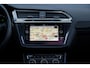 Volkswagen Tiguan 2.0 TSI 4Motion Highline *PANORAMADAK* 180pk Camera/Navi/Head-up Display '20 Inch Velgen