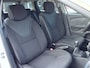 Renault Clio Estate 0.9 TCe Life - Airco Tweede kerstdag open van 10:00- tot 15:00 uur