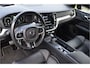 Volvo S60 2.0 T5 251PK R-Design Pano | Harman Kardon | Elektr trekhaak | Stoelverwarming + achter + stuur | Pilot Assist | Leer | Headup | Dodehoeksensor | Bochtverlichting