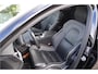 Volvo S60 2.0 T5 251PK R-Design Pano | Harman Kardon | Elektr trekhaak | Stoelverwarming + achter + stuur | Pilot Assist | Leer | Headup | Dodehoeksensor | Bochtverlichting