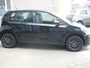Volkswagen Up! 1.0 BMT move up! Staat in De Krim